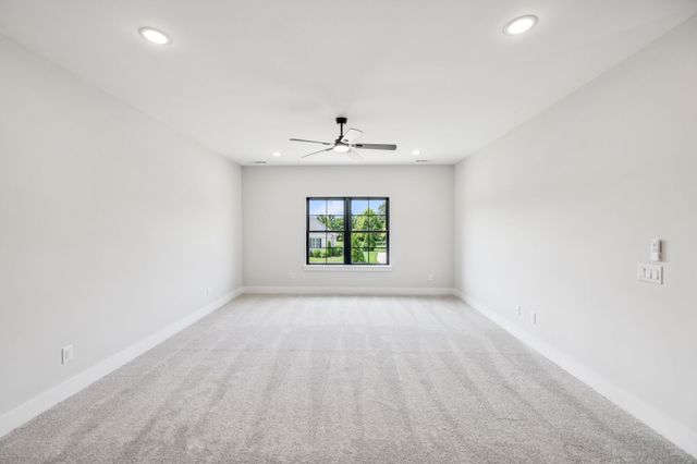 16 Blairmont Ct, Winchester, TN 37398