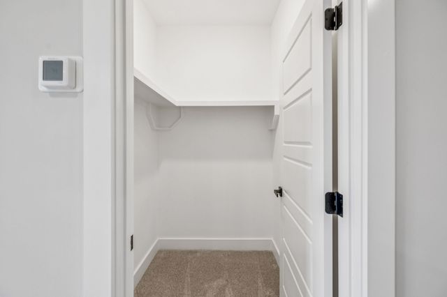 16 Blairmont Ct, Winchester, TN 37398