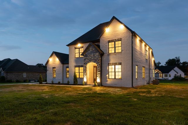 16 Blairmont Ct, Winchester, TN 37398