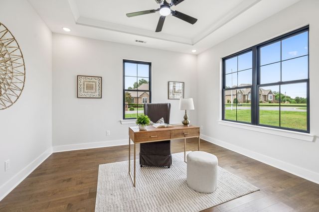 16 Blairmont Ct, Winchester, TN 37398