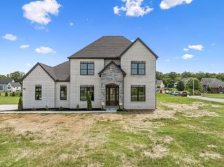 16 Blairmont Ct, Winchester, TN 37398