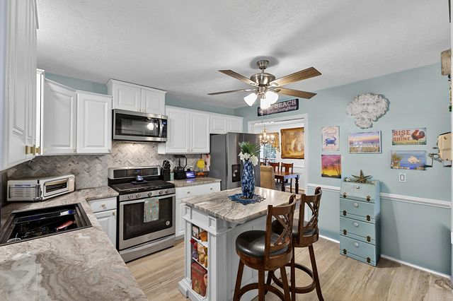 515 7th Ave. S, Surfside Beach, SC 29575