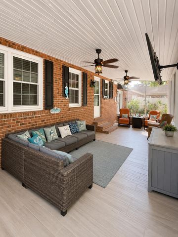 515 7th Ave. S, Surfside Beach, SC 29575