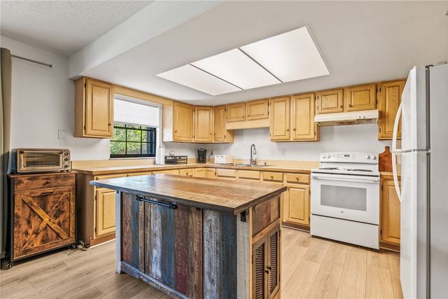 1134 37th Avenue SW, Vero Beach, FL 32968