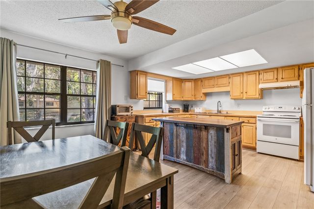 1134 37th Avenue SW, Vero Beach, FL 32968