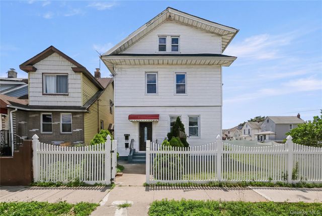 21704 135th Avenue, Springfield Gardens, NY 11413