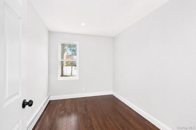 21704 135th Avenue, Springfield Gardens, NY 11413