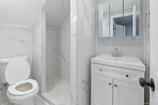 21704 135th Avenue, Springfield Gardens, NY 11413