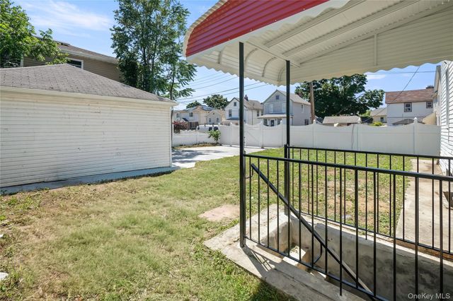 21704 135th Avenue, Springfield Gardens, NY 11413