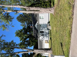 1513 N Seymour Road, Flushing, MI 48433