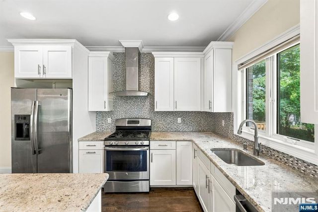 125 Edsall Boulevard B, Palisades Park, NJ 07650