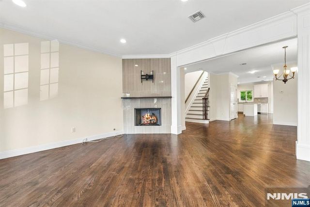 125 Edsall Boulevard B, Palisades Park, NJ 07650