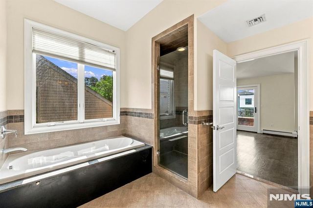 125 Edsall Boulevard B, Palisades Park, NJ 07650