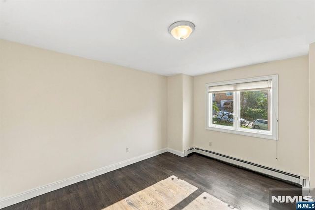 125 Edsall Boulevard B, Palisades Park, NJ 07650