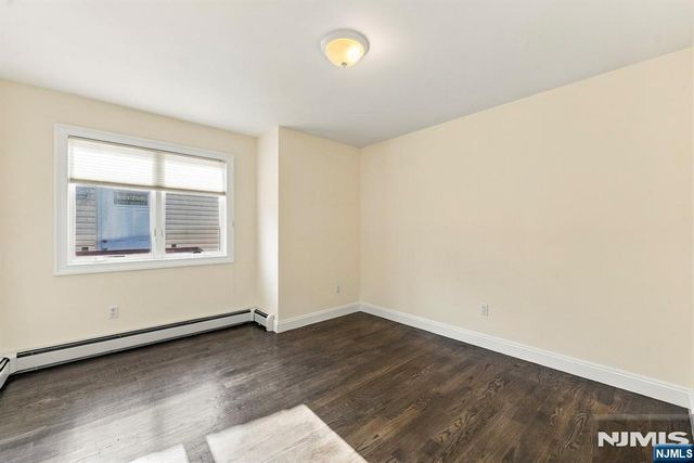 125 Edsall Boulevard B, Palisades Park, NJ 07650