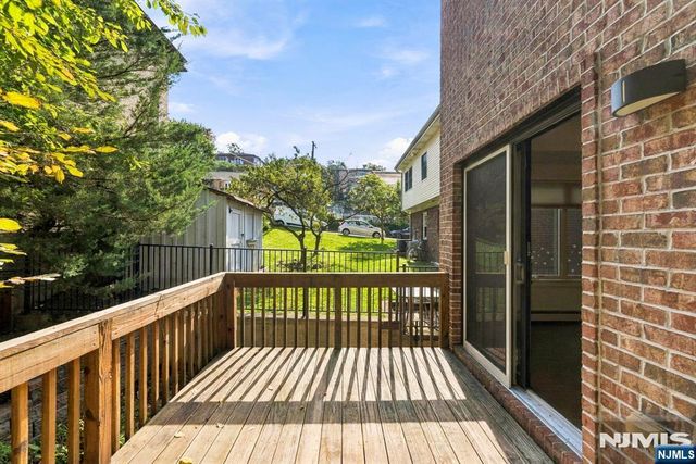 125 Edsall Boulevard B, Palisades Park, NJ 07650