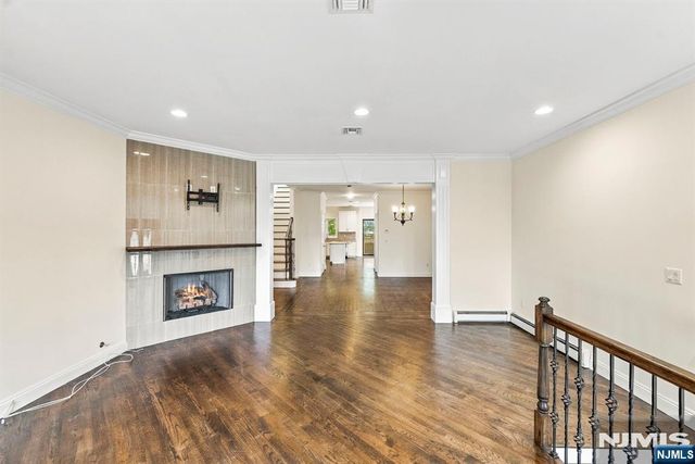 125 Edsall Boulevard B, Palisades Park, NJ 07650
