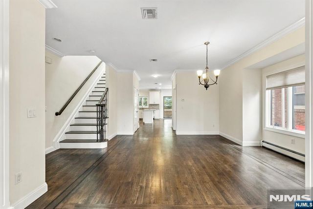 125 Edsall Boulevard B, Palisades Park, NJ 07650