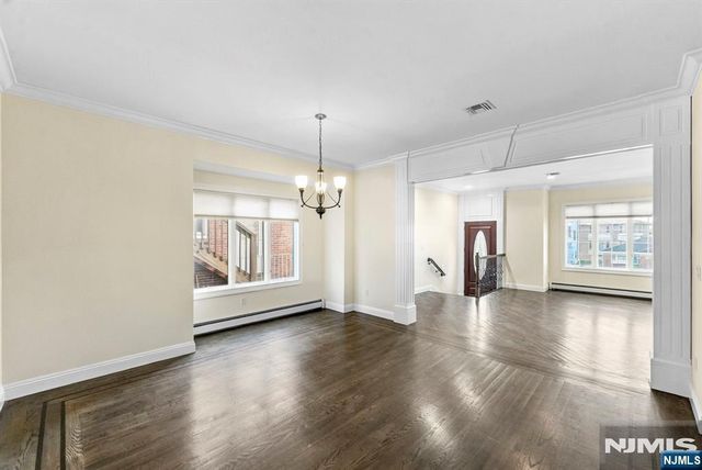 125 Edsall Boulevard B, Palisades Park, NJ 07650