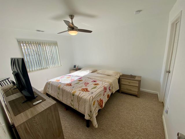 17436 Utica Oaks Lane, Roseville, MI 48066