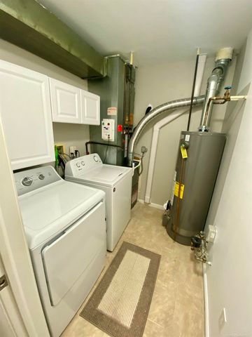 17436 Utica Oaks Lane, Roseville, MI 48066