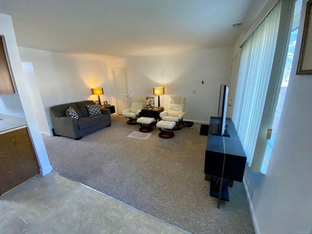 17436 Utica Oaks Lane, Roseville, MI 48066