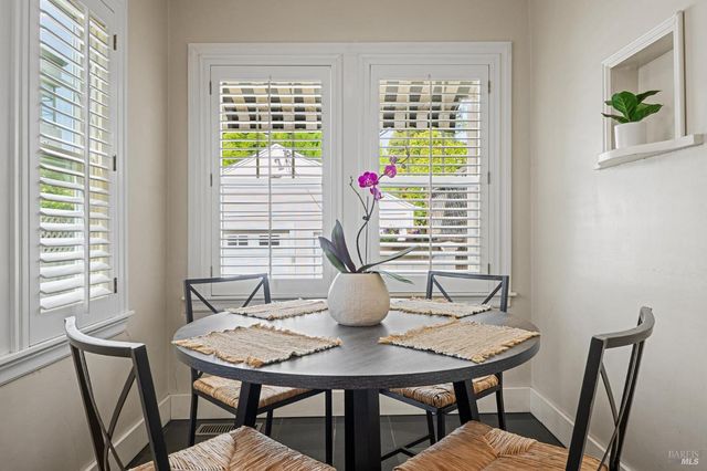 909 Slater St, Santa Rosa, CA 95404