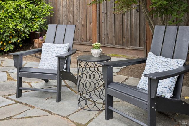 909 Slater St, Santa Rosa, CA 95404