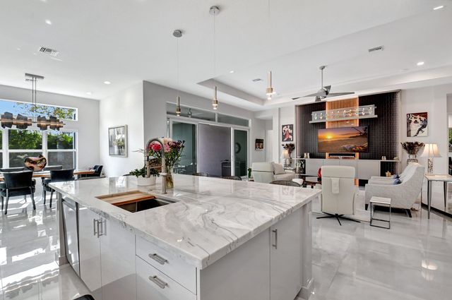 9828 Pecorino Isle, Boynton Beach, FL 33473