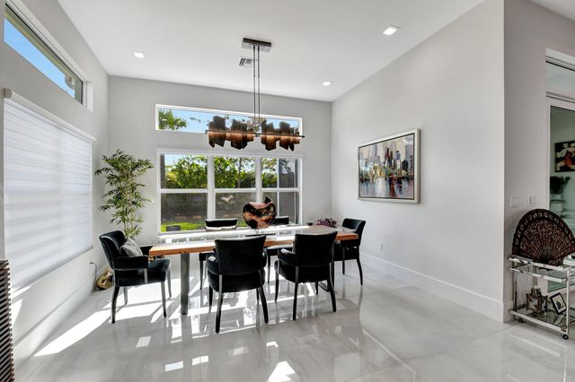 9828 Pecorino Isle, Boynton Beach, FL 33473