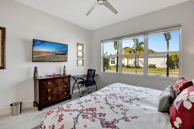 9828 Pecorino Isle, Boynton Beach, FL 33473