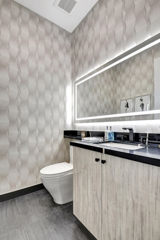 9828 Pecorino Isle, Boynton Beach, FL 33473