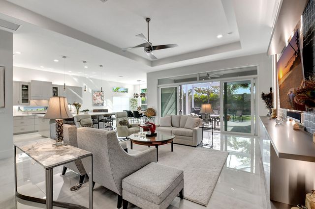 9828 Pecorino Isle, Boynton Beach, FL 33473