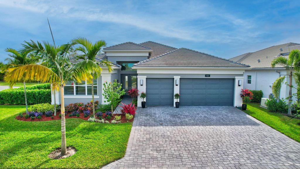 9828 Pecorino Isle, Boynton Beach, FL 33473