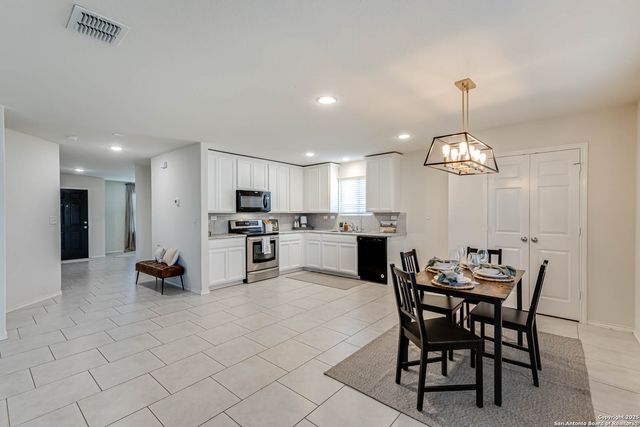 331 Salz Way, San Antonio, TX 78260