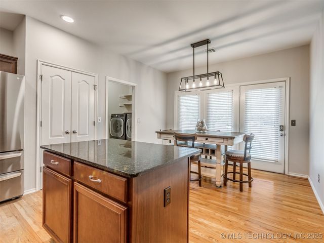 203 E 125th Place S, Jenks, OK 74037