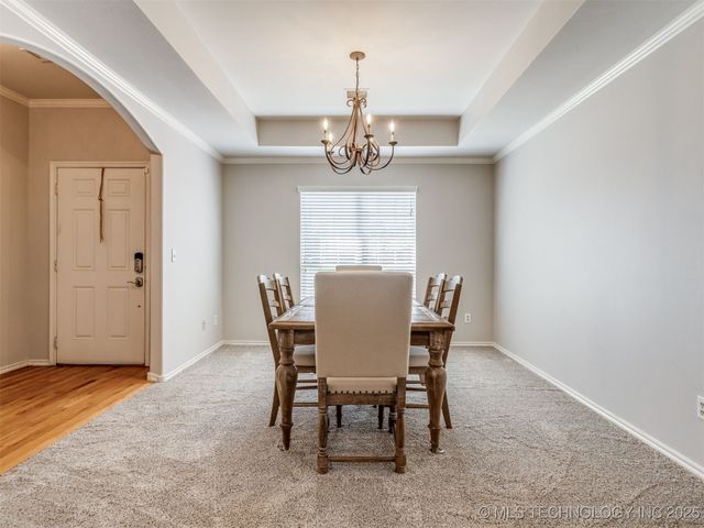 203 E 125th Place S, Jenks, OK 74037