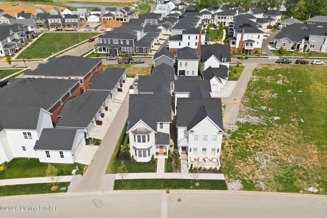6222 St Bernadette Ave, Prospect, KY 40059