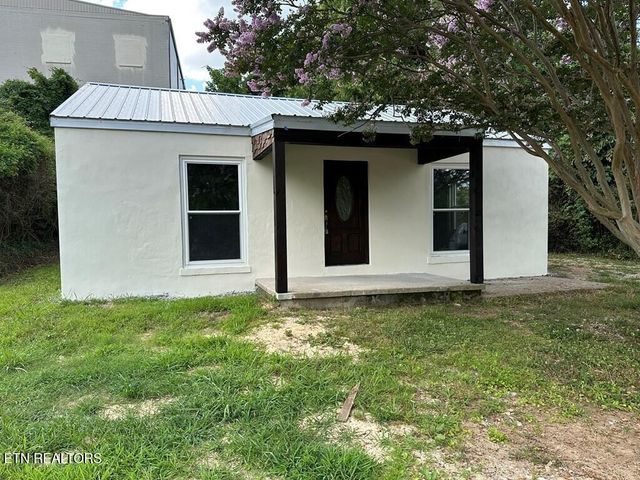 23 S Carter St, Sparta, TN 38583