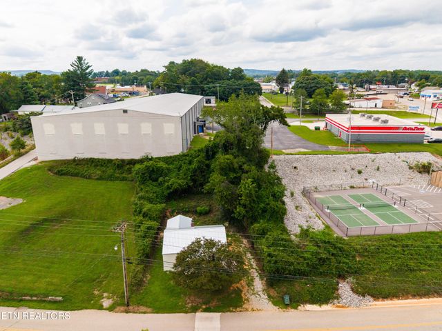 23 S Carter St, Sparta, TN 38583