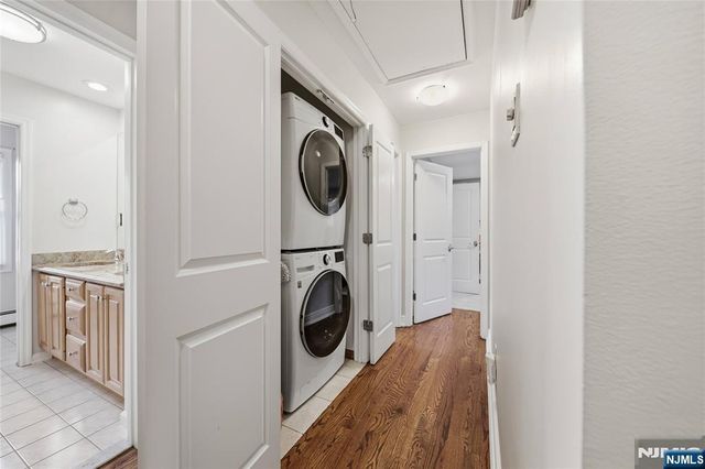 19 Blueberry Court, Mahwah, NJ 07430