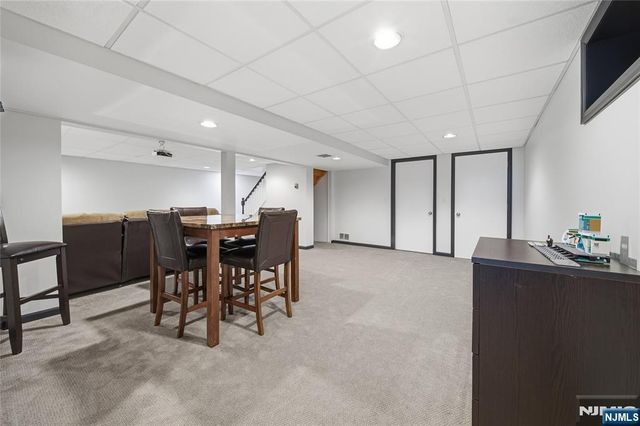 19 Blueberry Court, Mahwah, NJ 07430