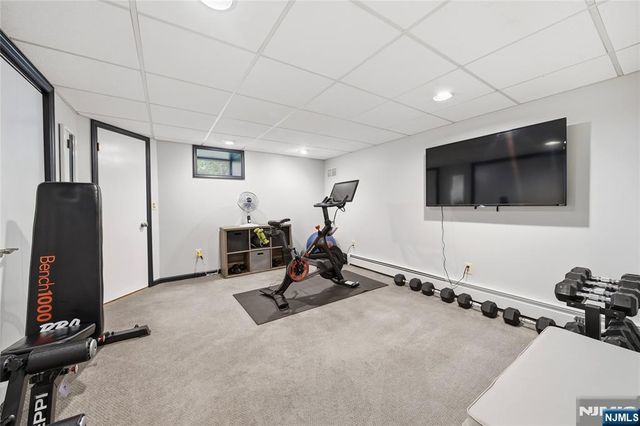 19 Blueberry Court, Mahwah, NJ 07430