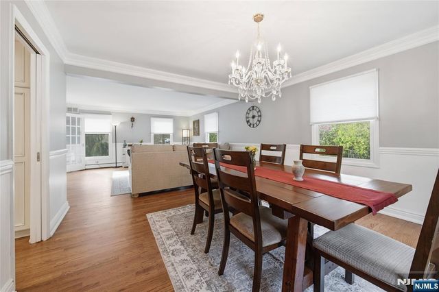 19 Blueberry Court, Mahwah, NJ 07430