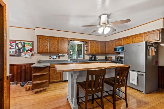 4132 BAYSIDE ROAD, Suamico, WI 54173