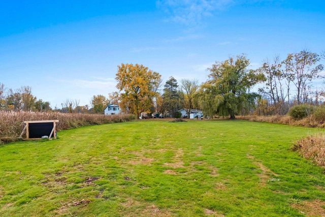4132 BAYSIDE ROAD, Suamico, WI 54173
