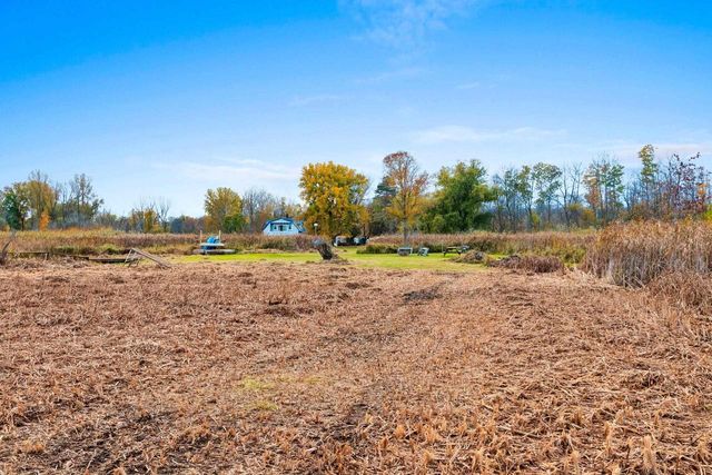 4132 BAYSIDE ROAD, Suamico, WI 54173