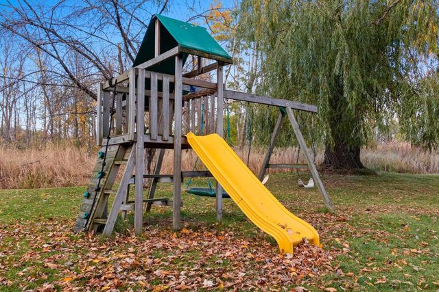 4132 BAYSIDE ROAD, Suamico, WI 54173