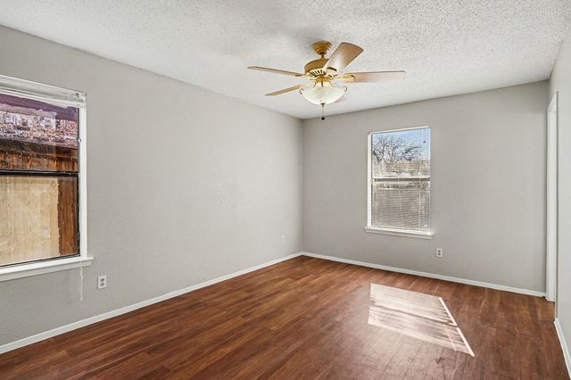 6204 Brookside Drive, Watauga, TX 76148