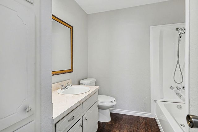 6204 Brookside Drive, Watauga, TX 76148